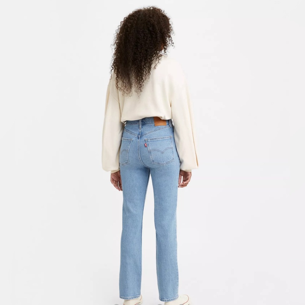 EUC 70’s High Slim Straight Levi’s jeans in a light blue wash. - Picture 2 of 16
